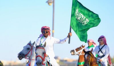 مسيرة الخيول تجوب شوارع سكاكا احتفاءً باليوم الوطني الـ 93