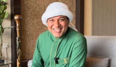 ينتقص من وقارهم.. “الزعاق” ينتقد ظهور بعض كبار السن على “تيك تيك”