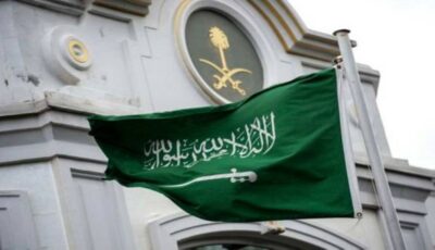 نتابع آثار الأعاصير ونهيب المواطنين باتخاذ الحيطة والحذر