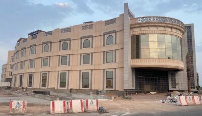 الأعمال النهائية لفندق هوليداي إن بالمدينة..صور