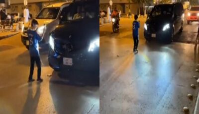 طفل يقف أمام سيارة ميتروفيتش من أجل تصويره.. فيديو