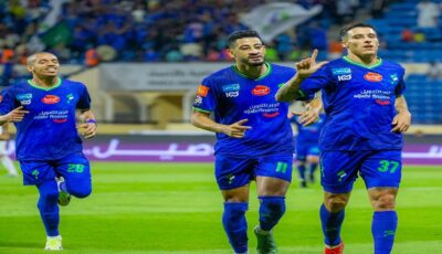 الفتح يمطر شباك الوحدة بخماسية .. وفوز للأخدود على الرائد