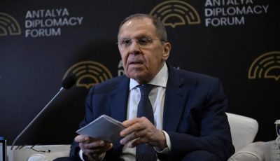 لافروف: جهود المجتمع الأوروبي الأطلسي تتركز الآن على الاستعداد لحرب جديدة
