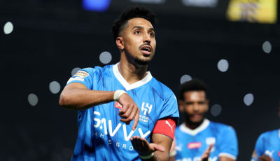 ‫سالم الدوسري يفاجئ جماهير الهلال بالتوقيع في المملكة آرينا