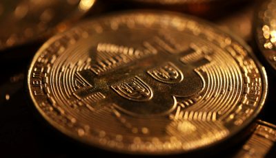 بتكوين تستقر قرب أعلى مستوياتها وسط ترقّب لبيانات التضخم الأمريكية