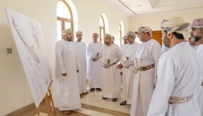 متابعةُ سير العمل في تنفيذ المشروعات التنموية بمحافظة الداخلية